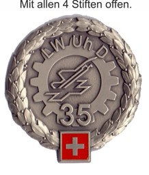 Picture of Luftwaffenunterhaltsdienst 35 Silber Béretemblem. Mit allen 4 Stiften offen. Auf Styropor aufgesteckt für den Versand..