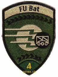 Immagine di FU Bat 4 grün mit Klett Emblem Schweizer Armee