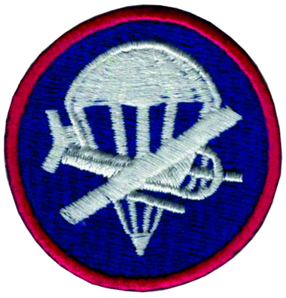 Immagine di Airborne Garrison Cap (Schiffchenmütze) Abzeichen WWII