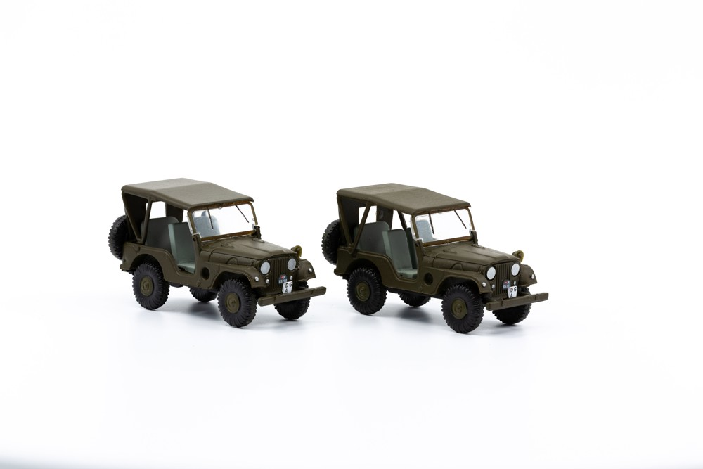Bild von Willys M38A1 Armee-Jeep 1:87 mit Verdeck Set Kunststoff Fertigmodell ACE Collectors